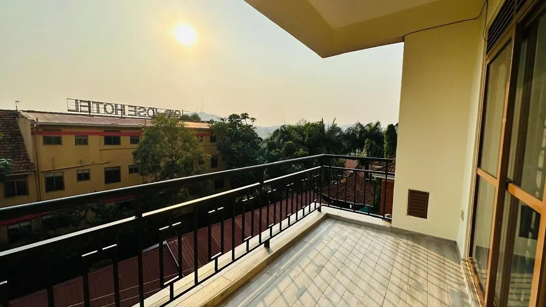 Lake View Signature Home Munyonyo 캄팔라 아파트