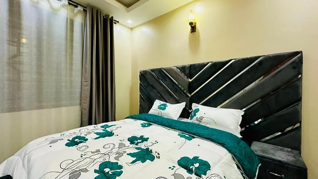 Lake View Signature Home Munyonyo 캄팔라 아파트